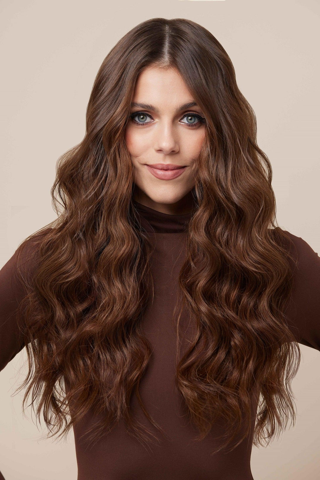 Youmi Beauty hair extention shade La Reine Tape In - Samra Beauty