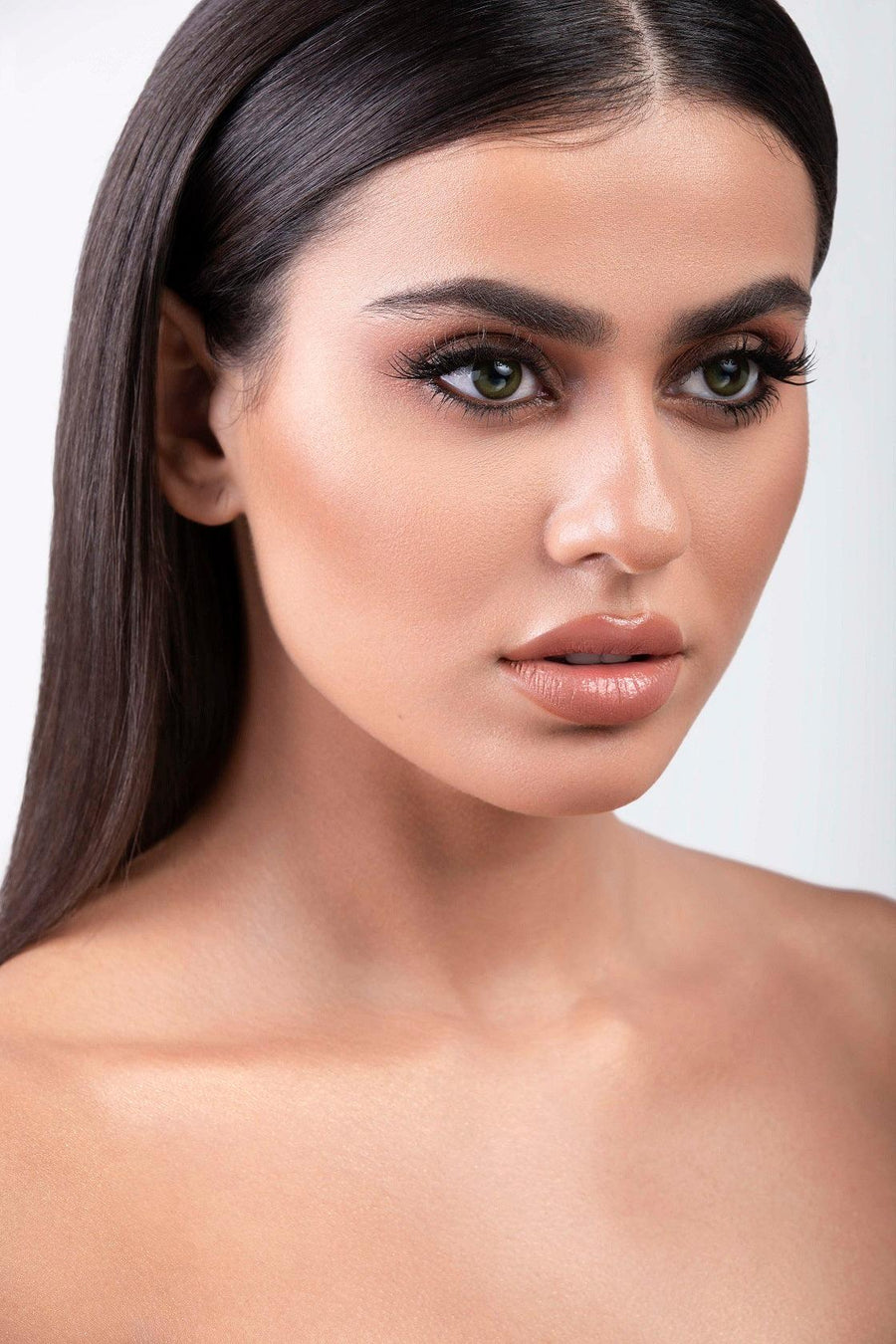 Youmi Beauty Lenses La Special ( Light Green Color) - Samra Beauty